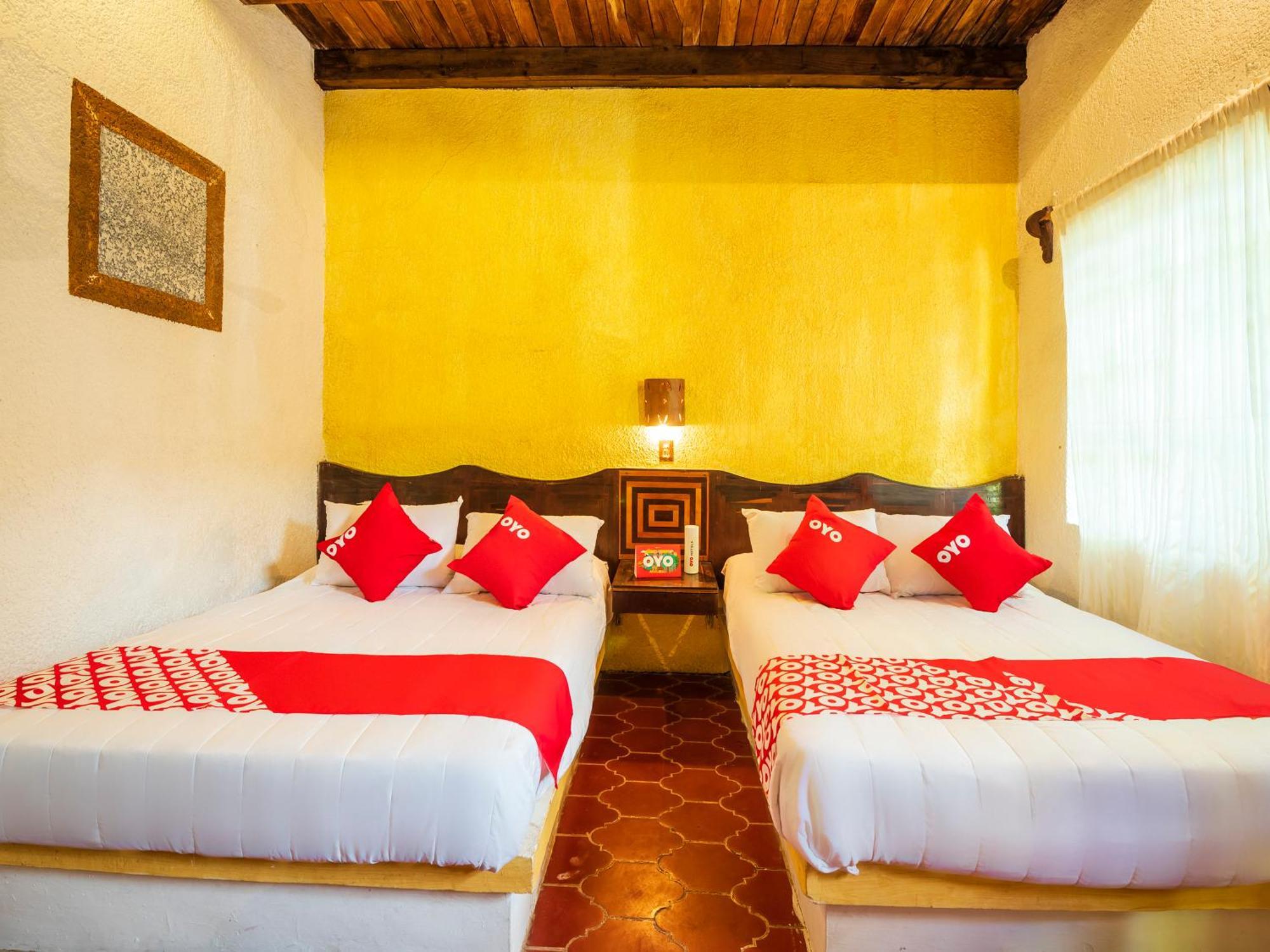 Oyo Hotel Sands Barra de Navidad Exteriér fotografie