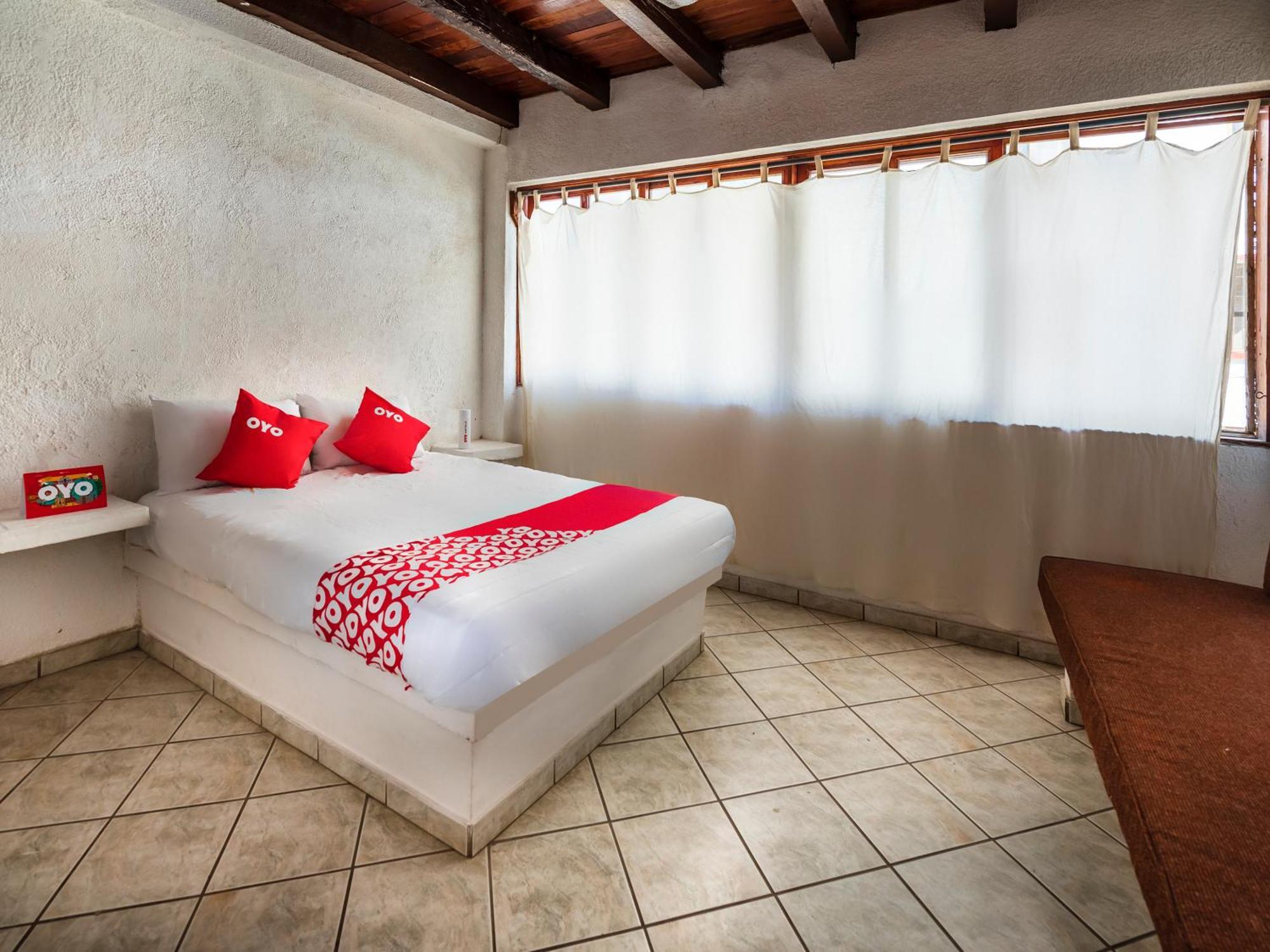 Oyo Hotel Sands Barra de Navidad Exteriér fotografie